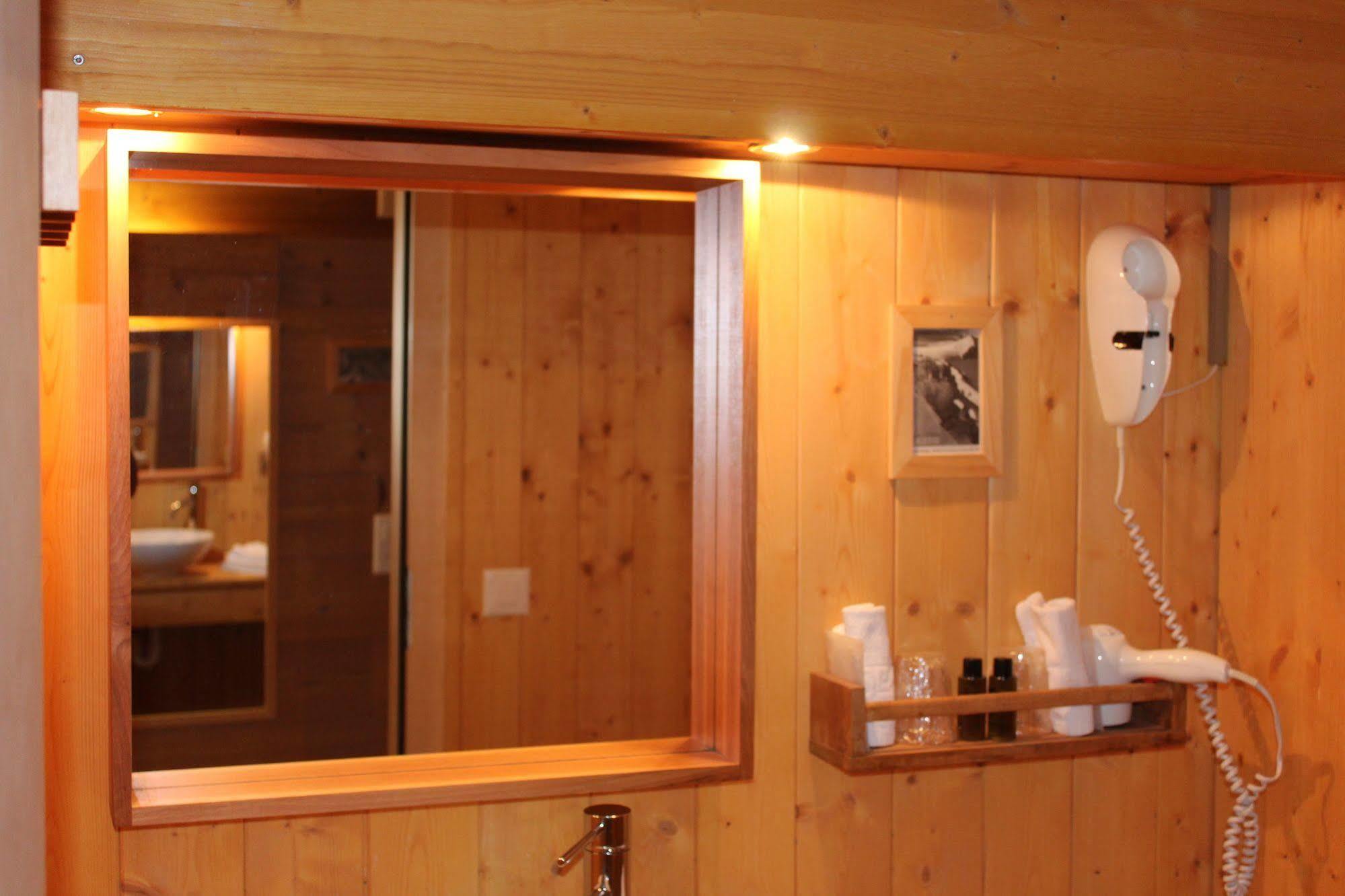 Hotel Restaurant Les Lilas Les Diablerets Exterior photo